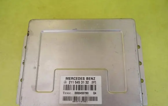 Mercedes-Benz E W211 Engine control unit/module 2115453132