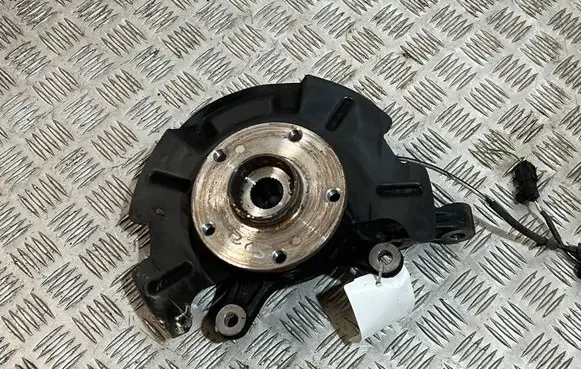 Suzuki Vitara (LY) Front wheel hub 81M0