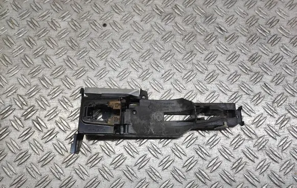Nissan Qashqai Front door exterior handle/bracket 80610 21133