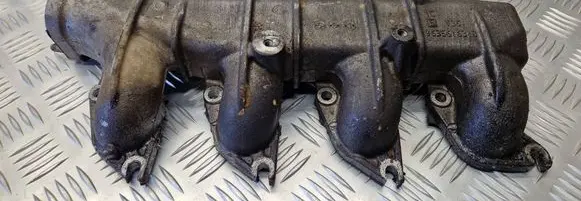 Peugeot 406 Intake manifold 9635616310