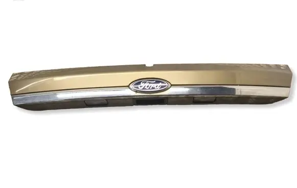 Ford Fiesta Trunk door license plate light bar 8A61A43404DE
