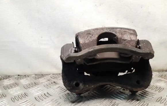 Hyundai Tucson JM Front brake caliper