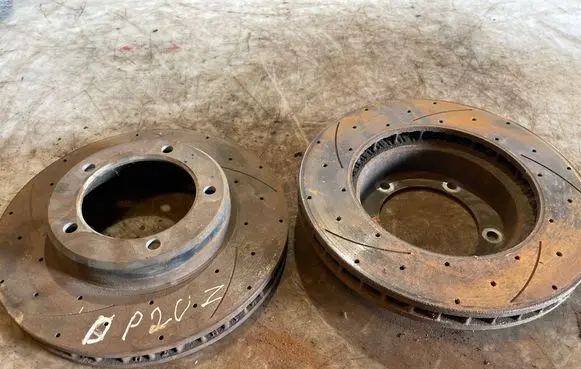 Toyota Land Cruiser (J100) Front brake disc