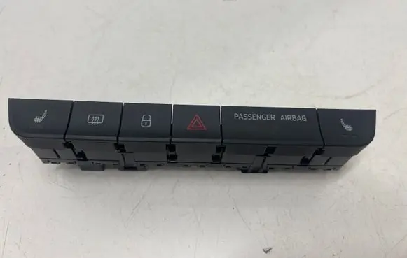Skoda Fabia Mk3 (NJ) Hazard light switch 6V0927132C