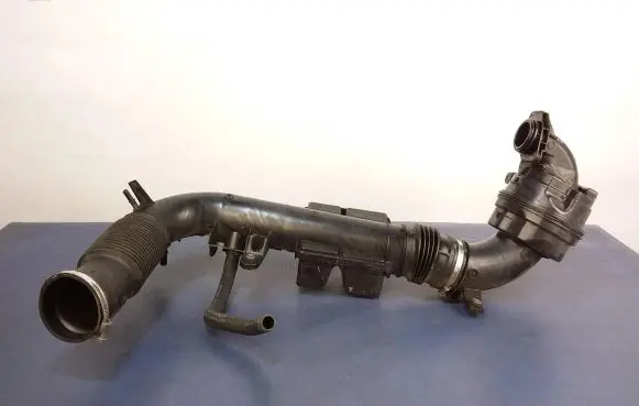 Volvo XC60 Air intake hose/pipe 31657635