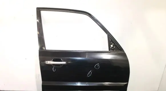 Mitsubishi Pajero Front door
