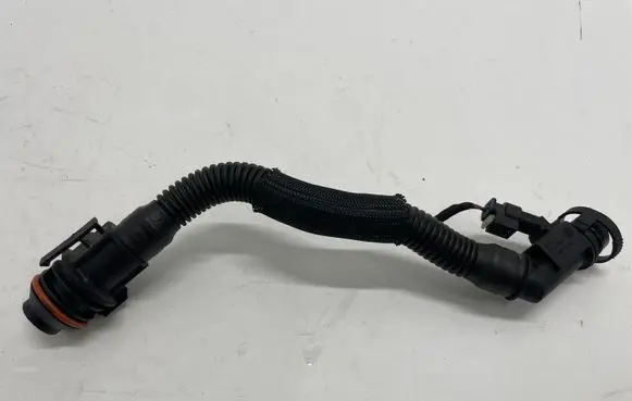 Mercedes-Benz GLA H247 Breather hose/pipe A6540104401