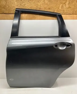 Nissan Note (E12) Rear door