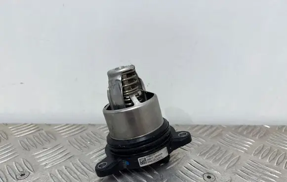 Audi A4 S4 B9 8W Thermostat 06M121115G