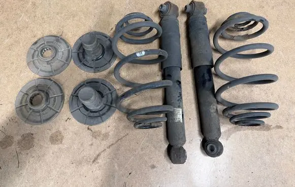 Opel Meriva B Rear coil spring 