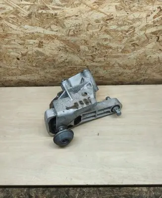 Volvo S90, V90 Engine mount bracket 31430490