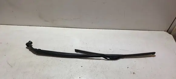 Front wiper blade arm
