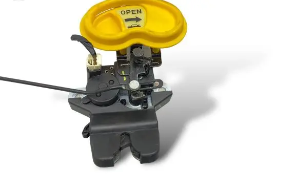 KIA Magentis Tailgate/trunk/boot lock/catch/latch