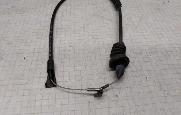 Volkswagen Transporter - Caravelle T5 Front door cable line 7E0837085