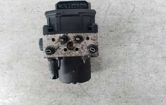 Volkswagen PASSAT B5.5 ABS Pump 