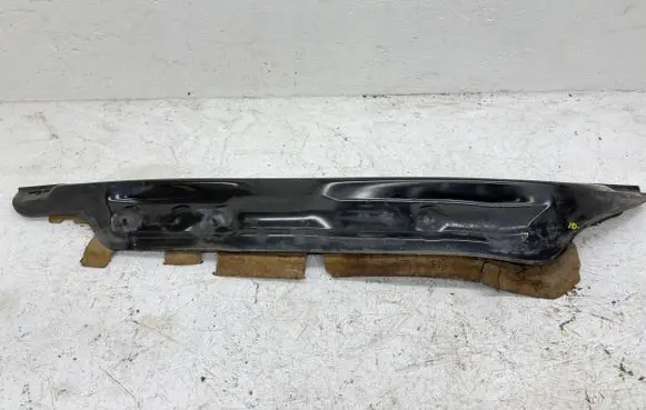 Skoda Octavia Mk2 (1Z) Other engine bay part 1K0805275