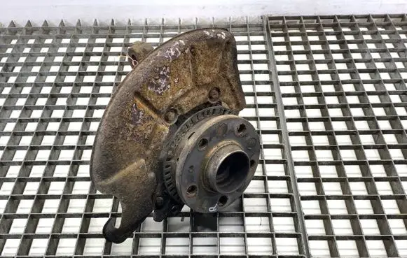 Seat Leon (1M) Front wheel hub spindle knuckle 