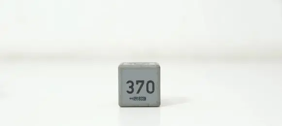 Audi A4 S4 B6 8E 8H Other relay 8D0951253