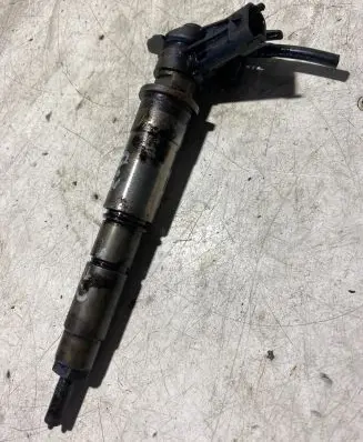 Nissan X-Trail T31 Fuel injector 0445115007
