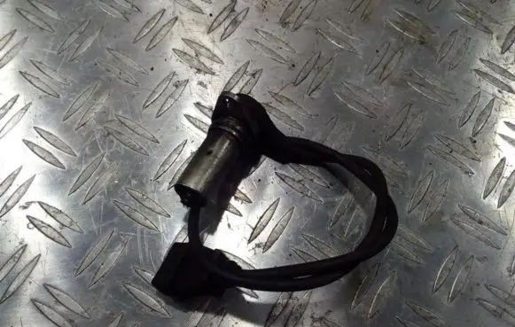 Volkswagen Caddy Crankshaft position sensor 028907519B