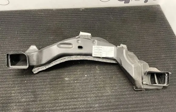BMW X6 F16 Cabin air duct channel 9258253
