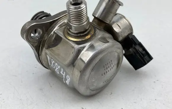 Volvo V90 Cross Country Fuel injection high pressure pump 32363034