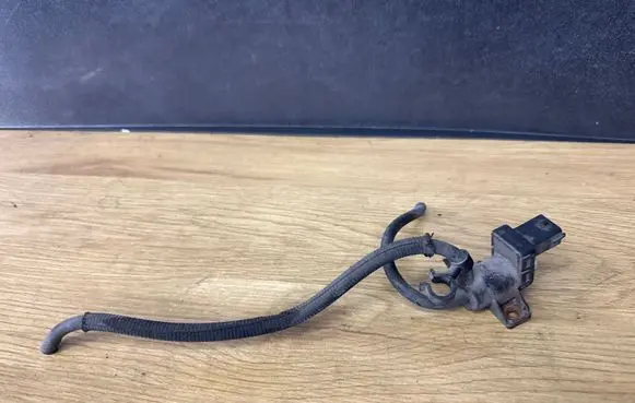 Opel Insignia A Turbo solenoid valve 55566051