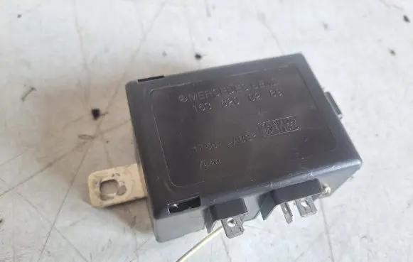 Mercedes-Benz ML W163 Aerial antenna amplifier 1638200289
