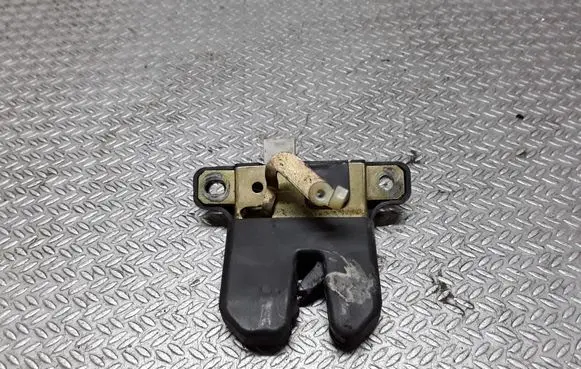 Audi A4 S4 B5 8D Tailgate/trunk/boot lock/catch/latch 8D5827505D
