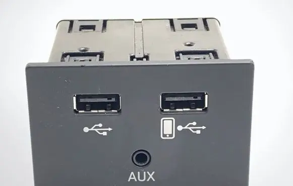 Audi A6 C7 USB socket connector 4G0035736