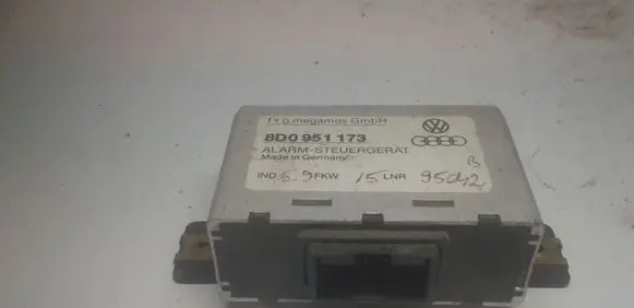 Audi A4 S4 B5 8D Alarm control unit/module 8D0951173