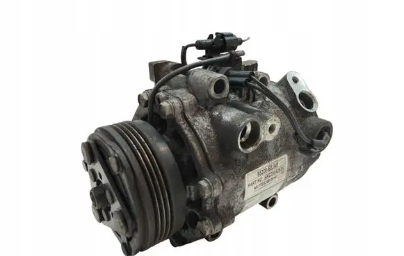 Suzuki Swift I Air conditioning (A/C) compressor (pump) 9520062JA0