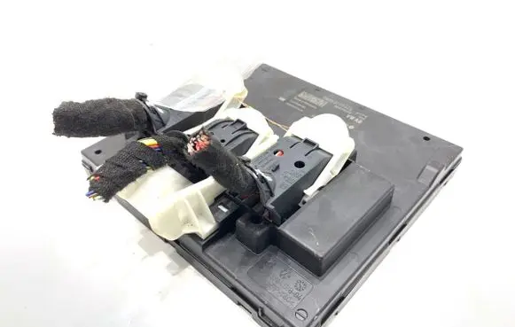 Volkswagen Golf VII Central body control module 5Q0937084CL