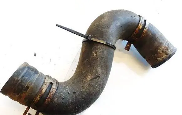 Intercooler hose/pipe