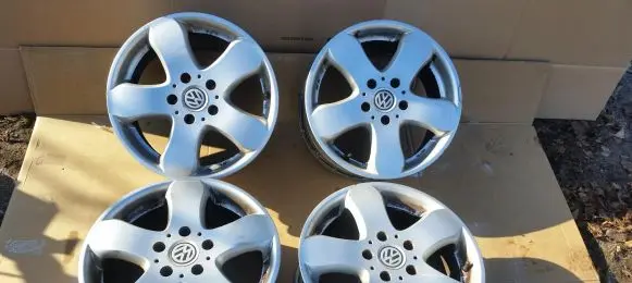 Volkswagen Multivan T5 R17 alloy rim 