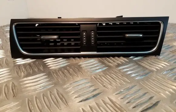 Audi A4 S4 B8 8K Dash center air vent grill 8T2820951C