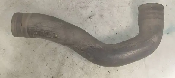 Intercooler hose/pipe