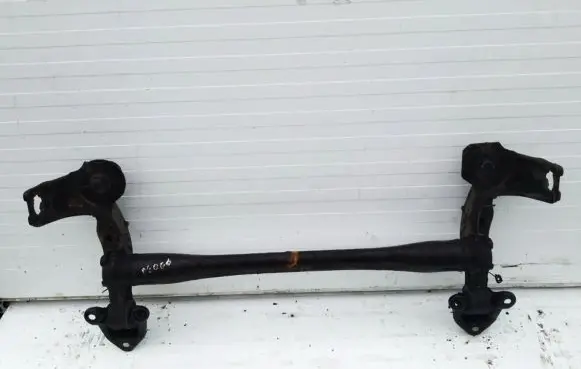 Opel Zafira B Rear subframe 