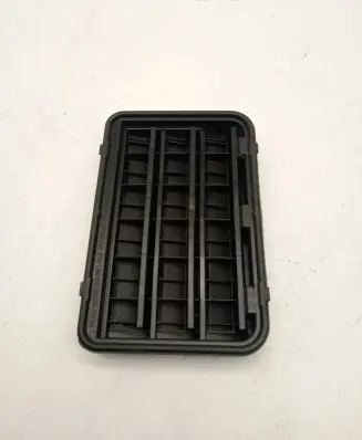 BMW X6 F16 Quarter panel pressure vent 6962293