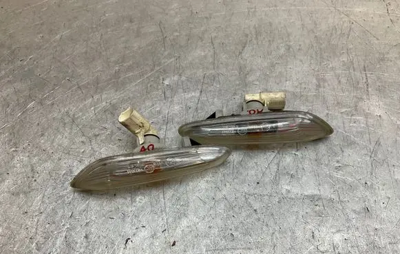 BMW 3 E92 E93 Front fender indicator light 7253325 7253326