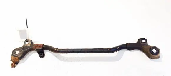 Subaru Legacy Engine mounting bracket