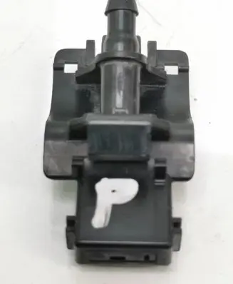 Toyota RAV 4 (XA30) Windshield washer spray nozzle 
