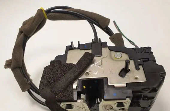 Infiniti FX Rear door lock