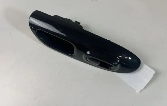 Nissan Juke I F15 Rear door window switch trim 829601KA2A