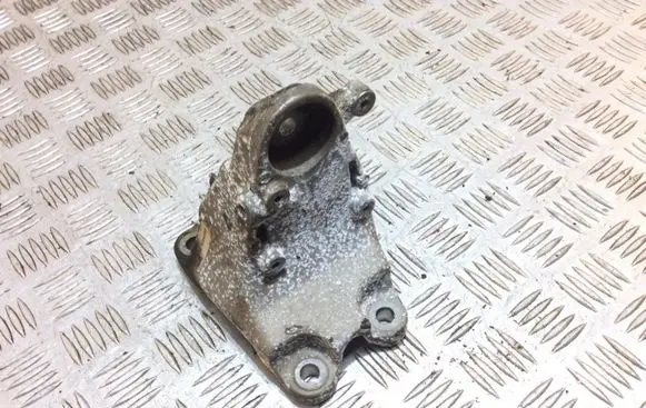 BMW 1 F20 F21 Engine mounting bracket 6859416