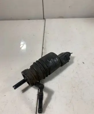 Volkswagen Golf IV Windscreen/windshield washer pump 1J0973722