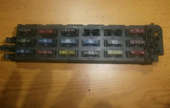 Mercedes-Benz C W202 Fuse box set