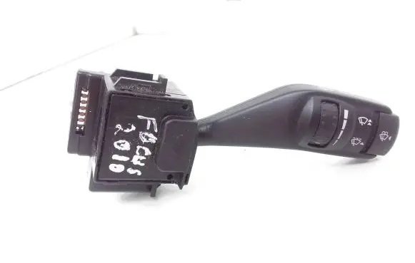 Ford Focus Wiper control stalk 17D940