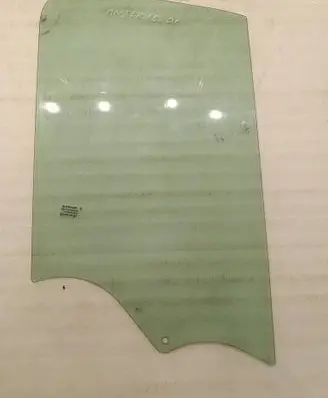 Renault Master III Front door window/glass (coupe) DOT682AS2M3232 43R001583
