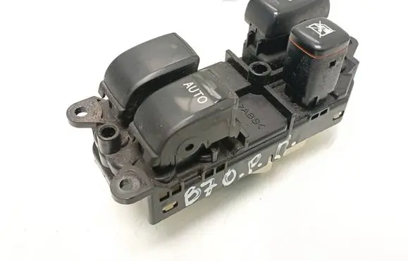 Lexus SC 430 Electric window control switch 3310H76